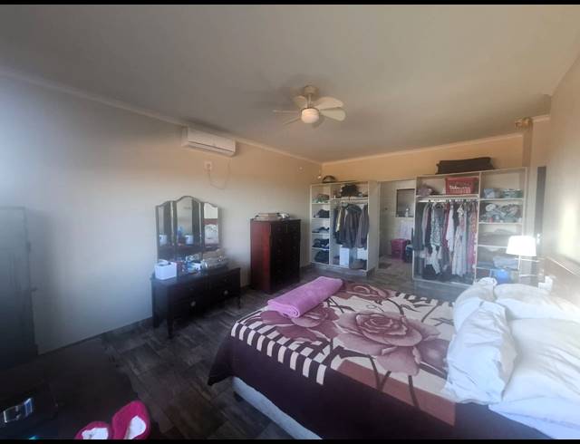 4 BEDROOM HOUSE FOR SALE IN MARGATE BEACH
